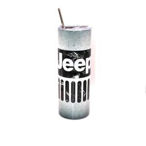 Gray Jeep Grill Grunge 20oz Hot/Cold Tumbler with Metal Straw and Cleaner